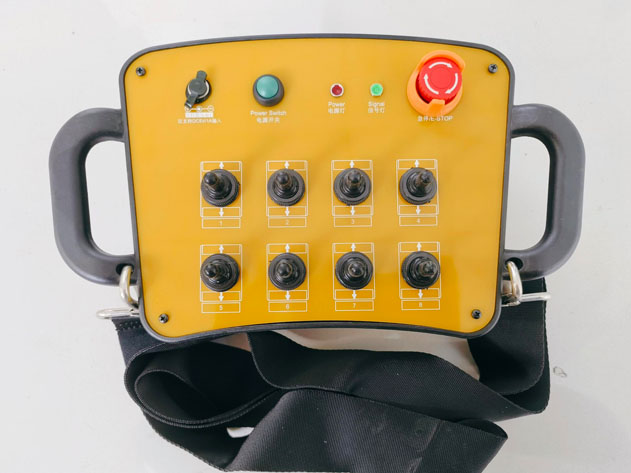 8路開(kāi)關(guān)量撥桿16路工業(yè)無(wú)線遙控器